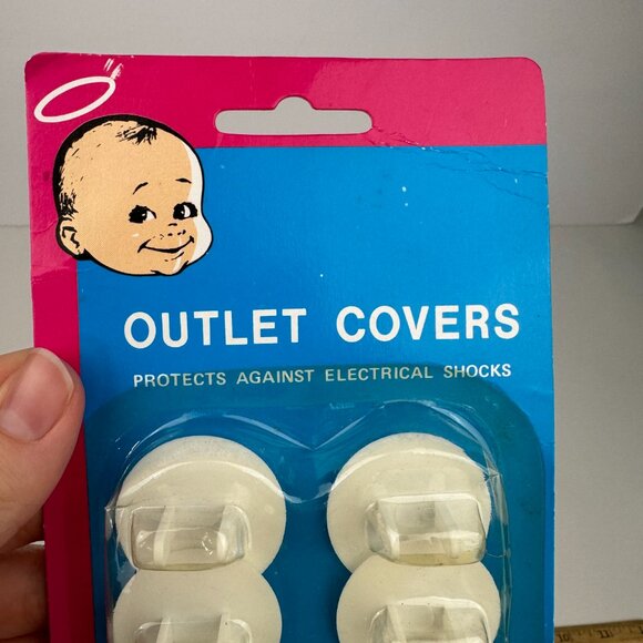 Vtg Sealed Baby 2 Prong Outlet Covers Plastic Hong Kong 12 in Pack White Prop - Picture 9 of 12